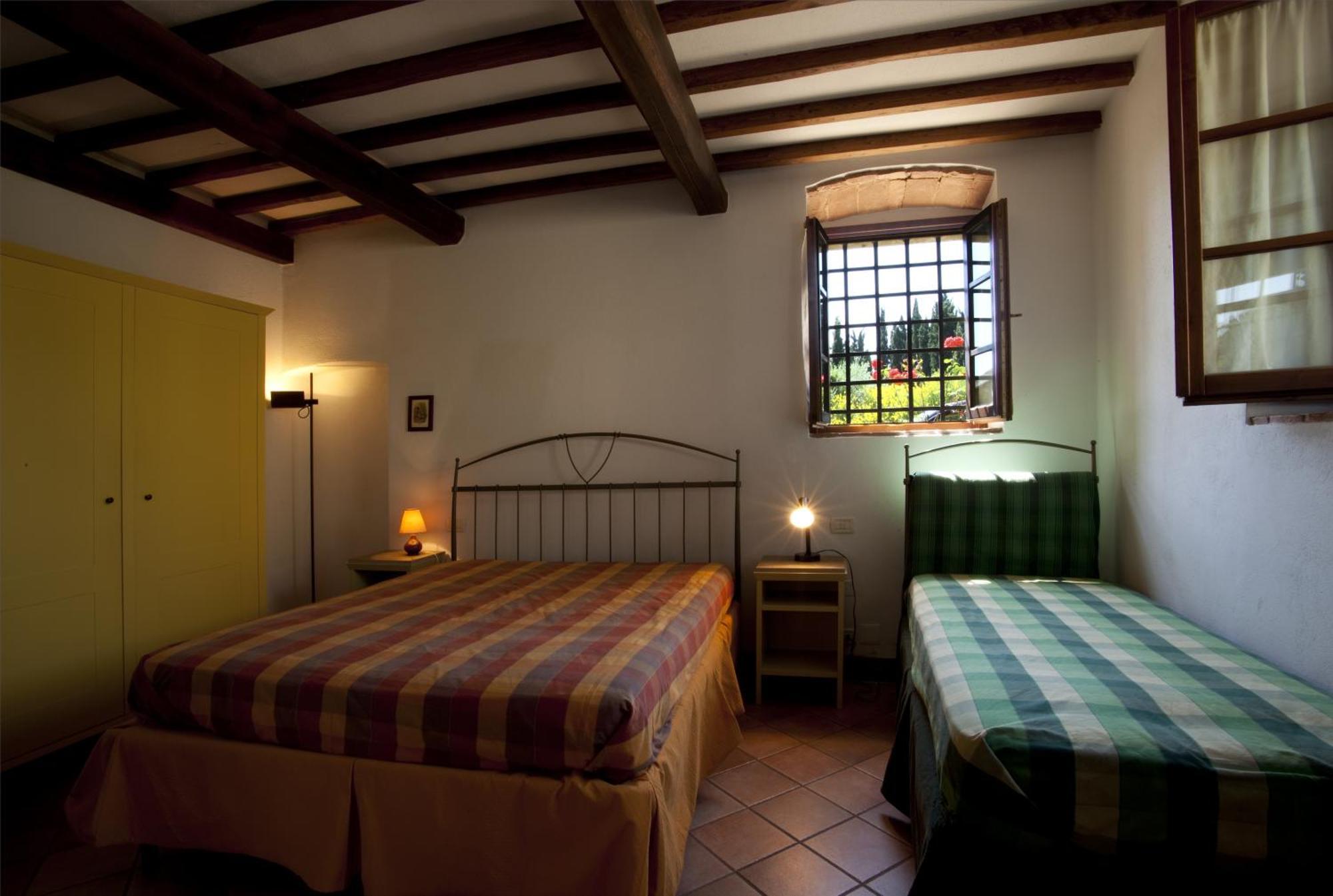 Podere Il Pino Poggibonsi Szoba fotó